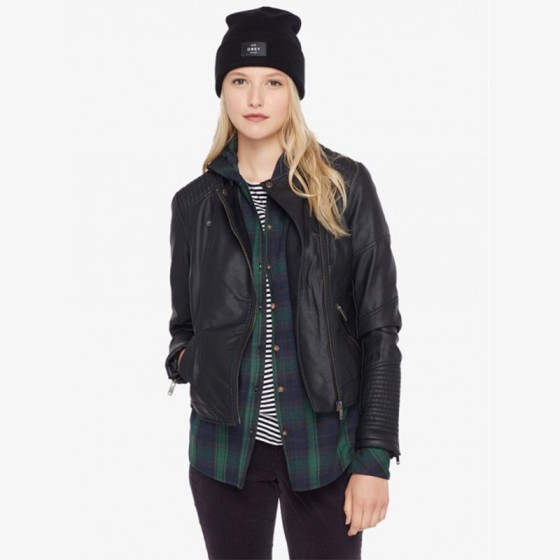 男鞋2022夏季透氣衝孔時尚休閒板鞋壓花耐磨小白鞋男